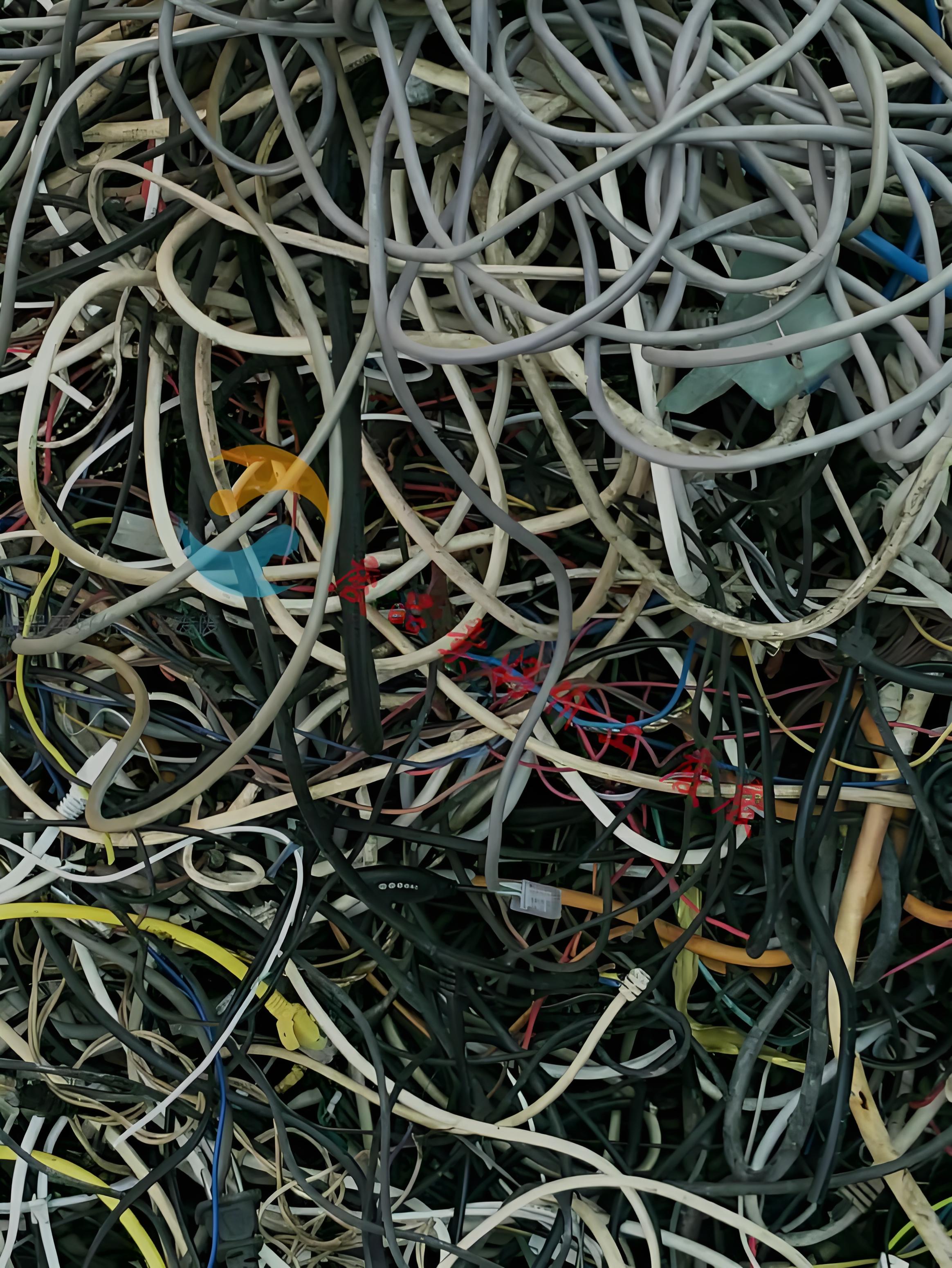 <strong>撕碎機：廢舊電線回收的得力助手</strong>