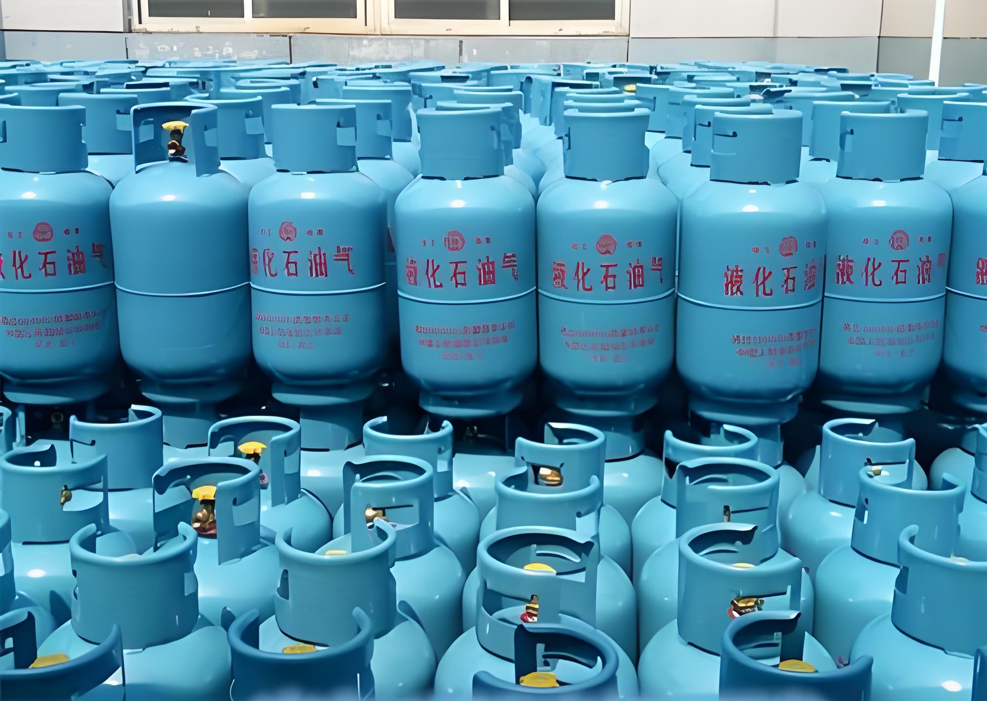 <strong>煤氣罐的撕碎處理</strong>